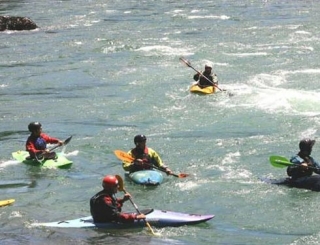  Todos juntos descubriendo el río 